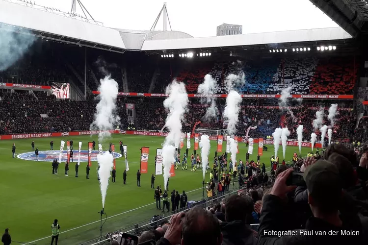 PSV en Feyenoord geven elkaar niets toe
