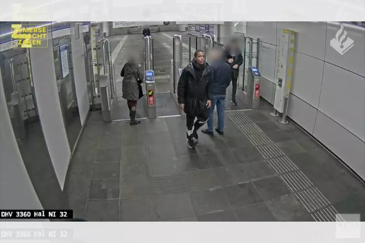 Gezocht: Wie is deze man bij metrostation Delfshaven?