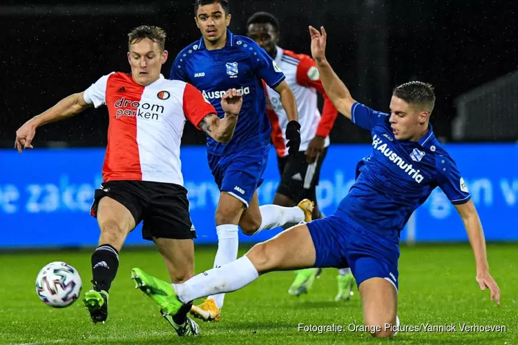 Feyenoord sluit 2020 goed af. Heerenveen geklopt door hattrick Linssen
