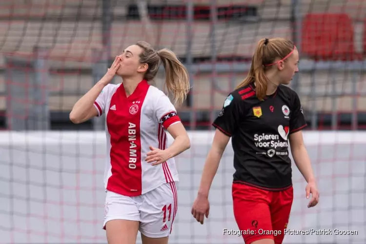 Ajax vrouwen na rust ruim langs Excelsior