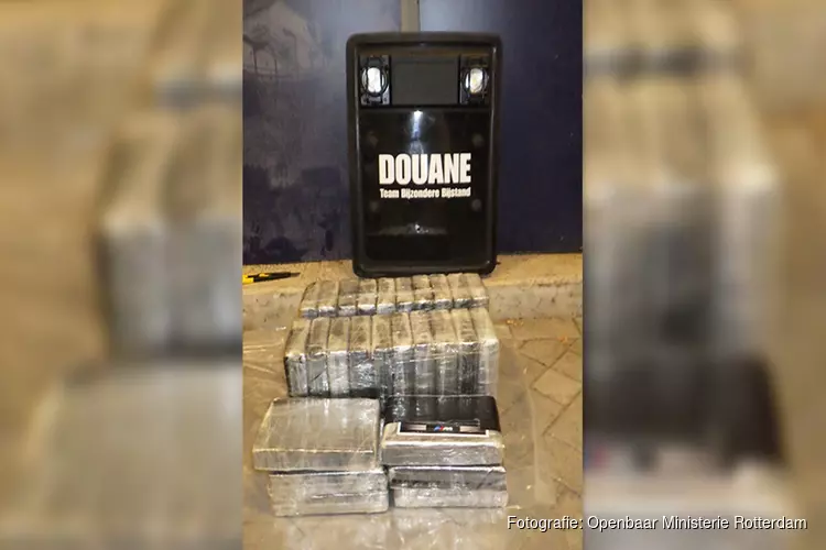 Douane onderschept 26 kilo cocaïne: drie aanhoudingen