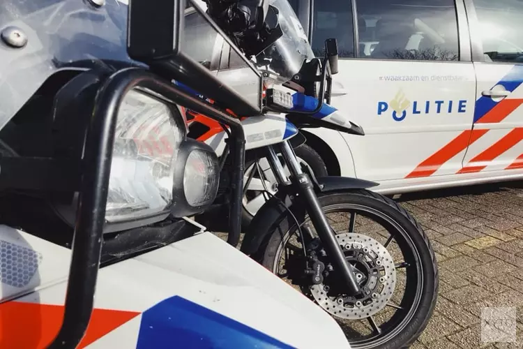 Motoragent belaagd in Rotterdam, twee mannen aangehouden