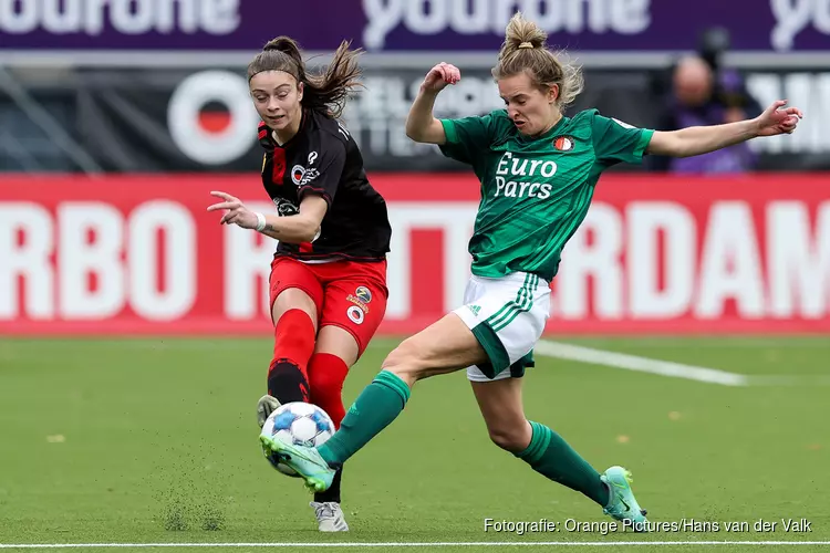 Feyenoord Vrouwen koploper na winst in derby