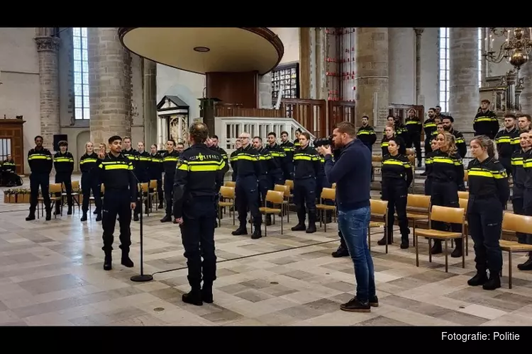 Nieuwe collega’s beëdigd in de Laurenskerk