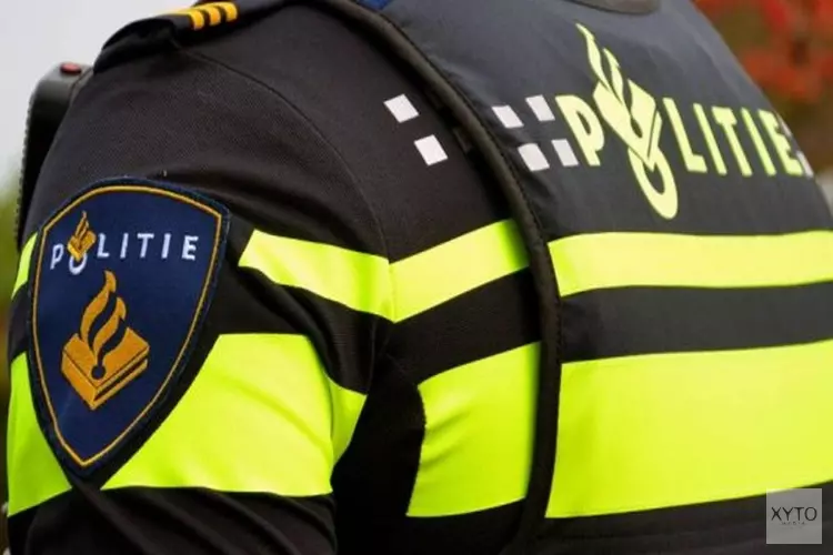 Agent aangereden en waarschuwingsschot gelost op Jacominastraat in Rotterdam