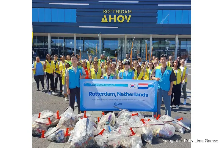 ASEZ Earth Recovery Day wereldwijde schoonmaakactie uitgevoerd door de WMS Church of God in Rotterdam