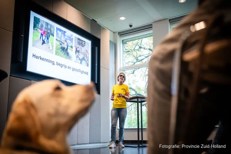 OmZien Wandelen uit Barendrecht gekozen tot Beste Beweeginitiatief 2024