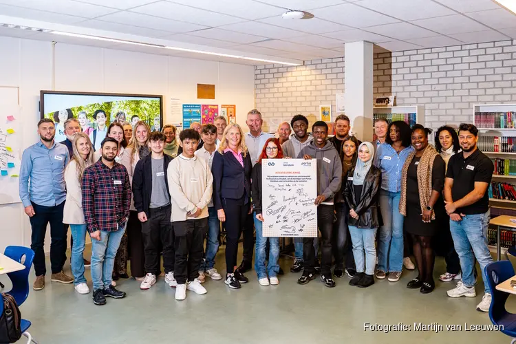 Leerlingen en het bedrijfsleven bouwen samen aan het eerste Technasium op Zuid