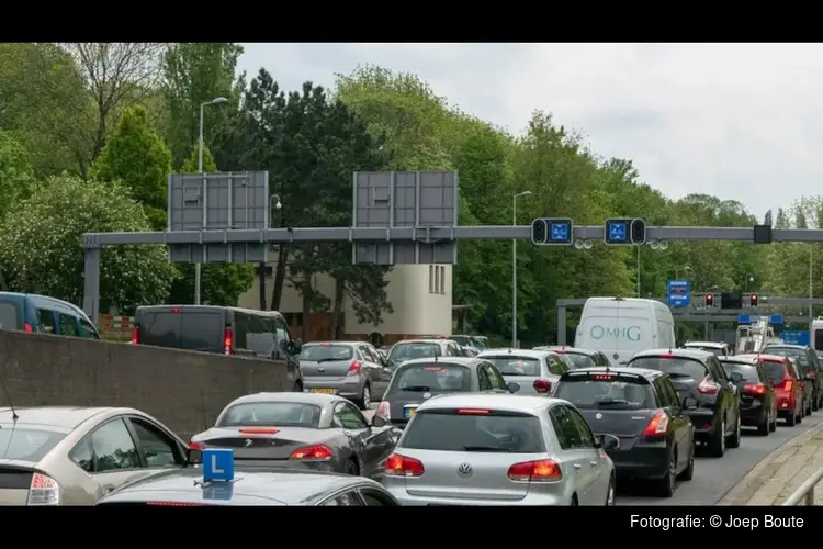 Maastunnel: verbod op te hoge vrachtwagens